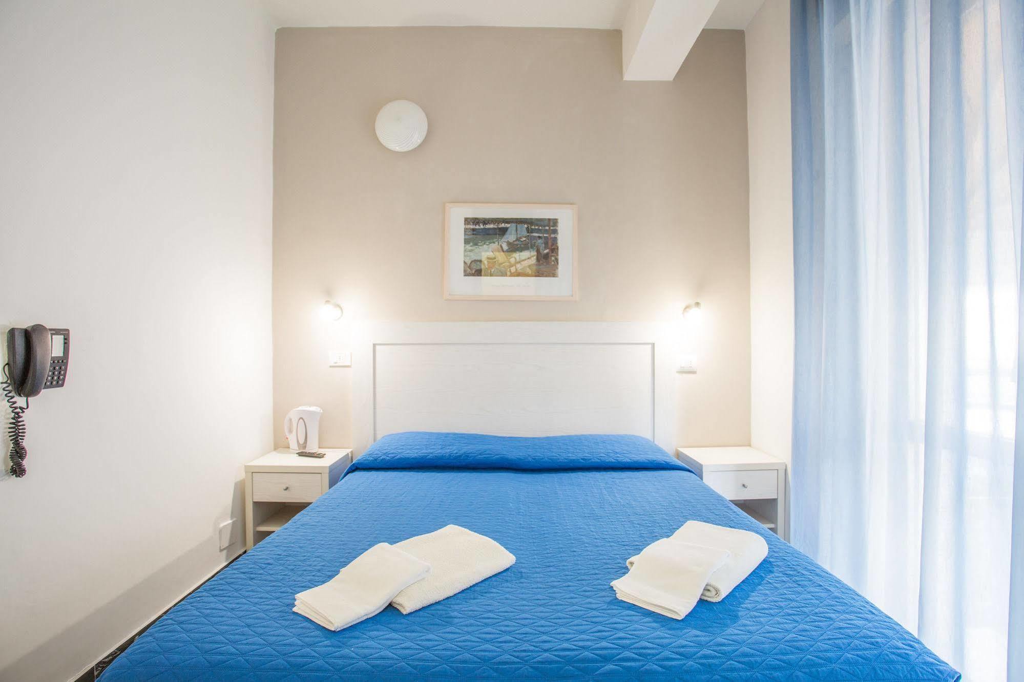 Hotel Nancy Riccione Bagian luar foto